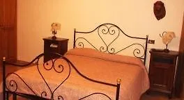 Фермерский дом Agriturismo Il Castagneto Folignano